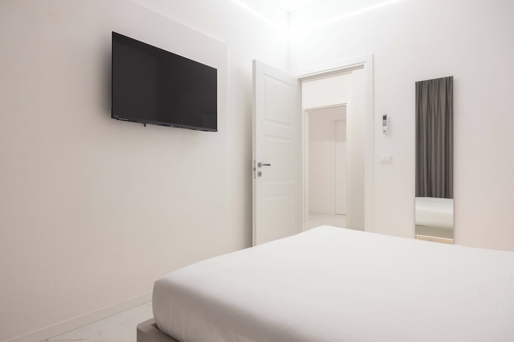 Excelsior Station Suite