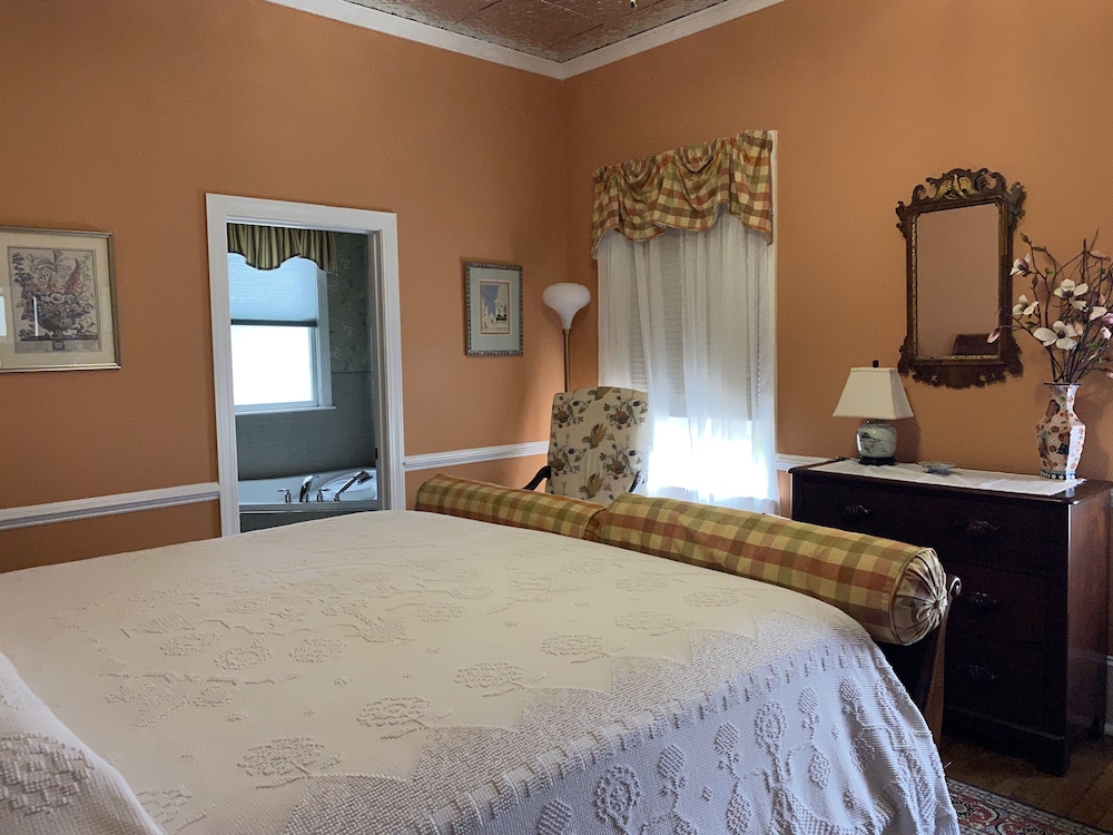 New Bern Vacations - Hanna House Bed  Breakfast - Property Image 28