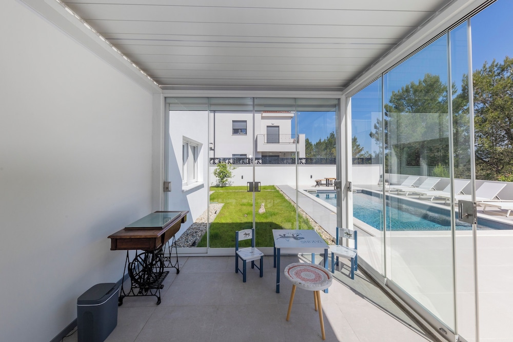 Alba Family Home