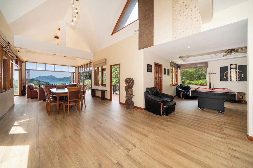 Emerald Hill Villas