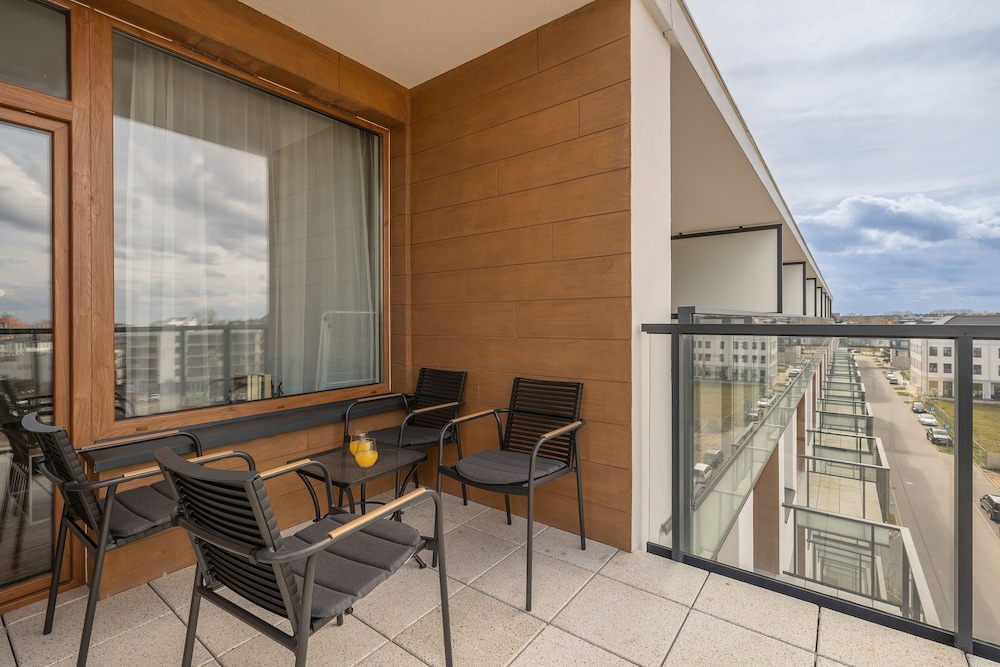 Bel Mare Apartment w/ Balcony by Renters