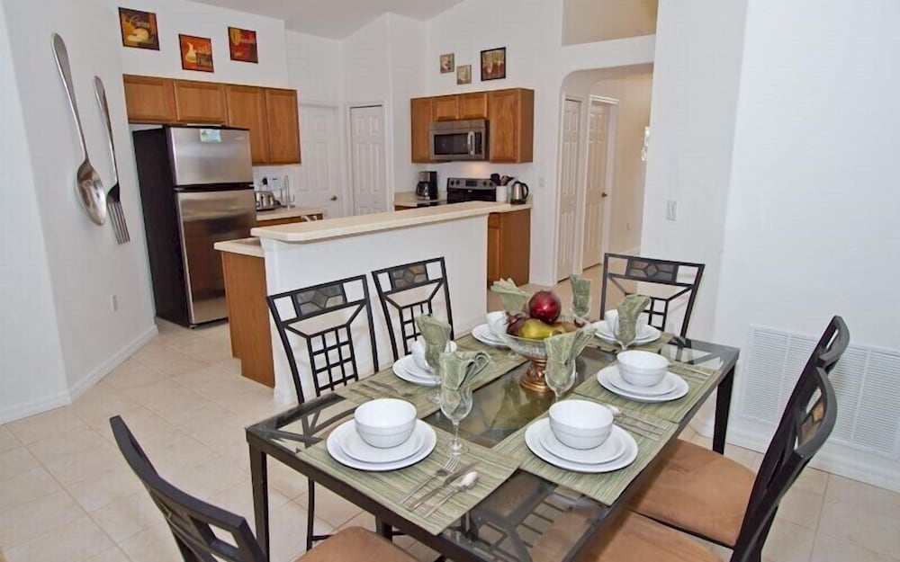 Vizcay Villa - Three Bedroom Home - Image 2