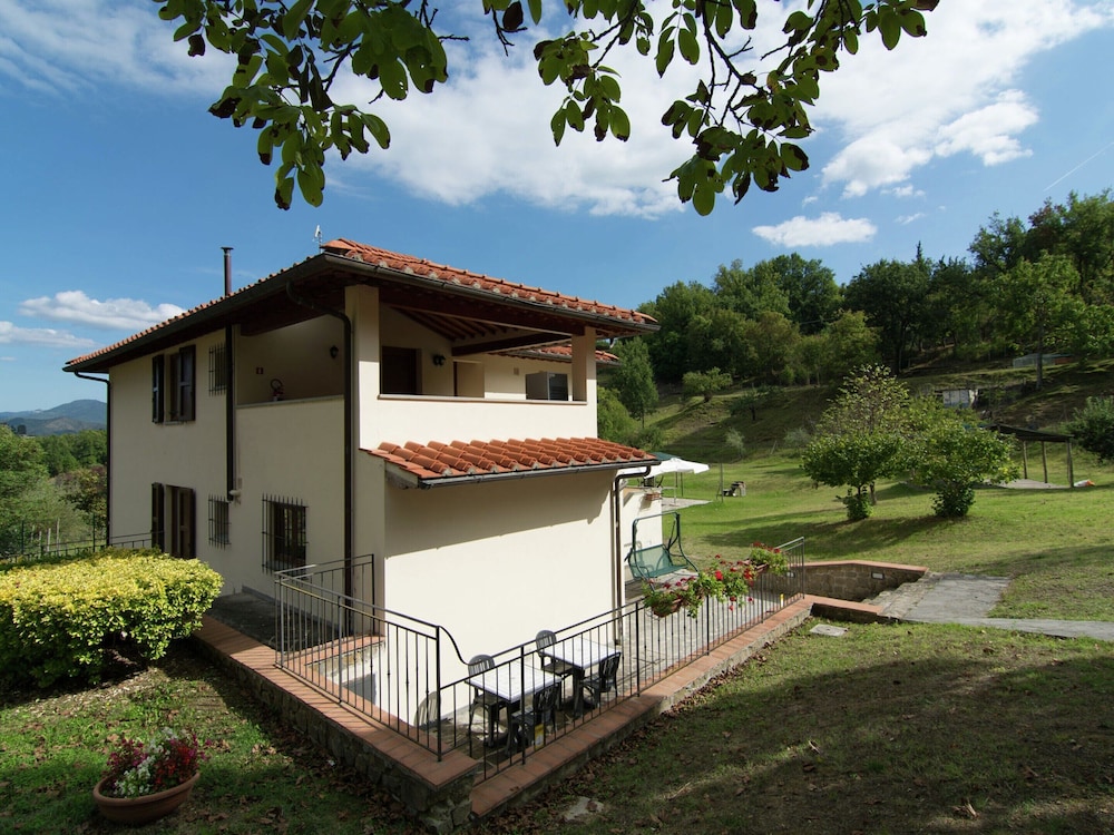 Spacious Holiday Home in Vicchio With Private Pool view 3