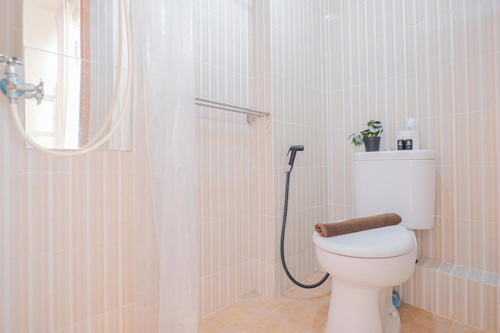 Homey 2Br Apartment At Cinere Resort Near Cinere Mall