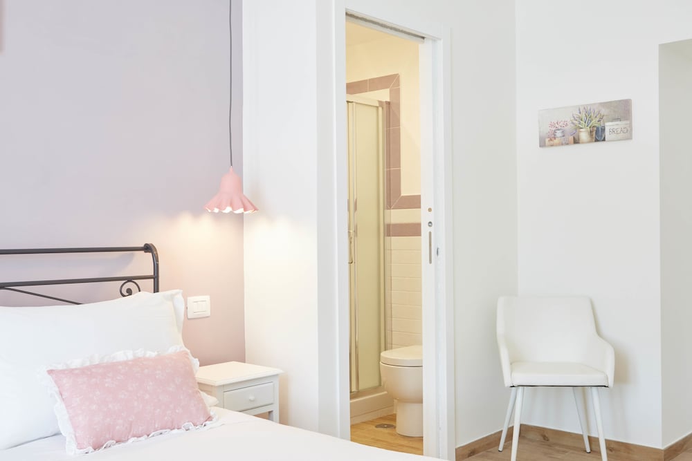 Colosseo Friendly Suite & Rooms