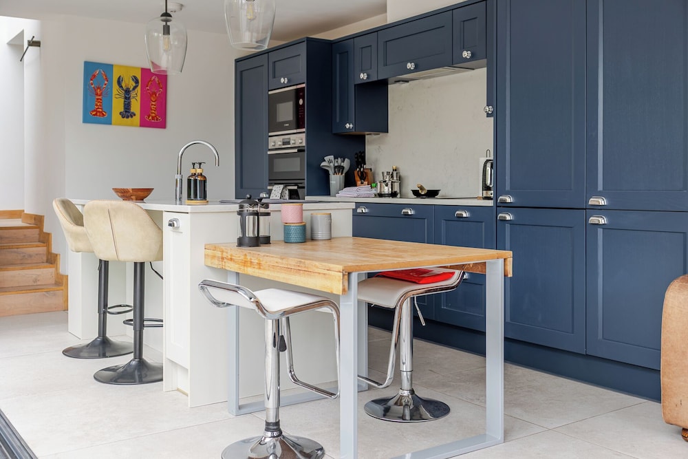 Elegant Townhouse&Basement in Leamington