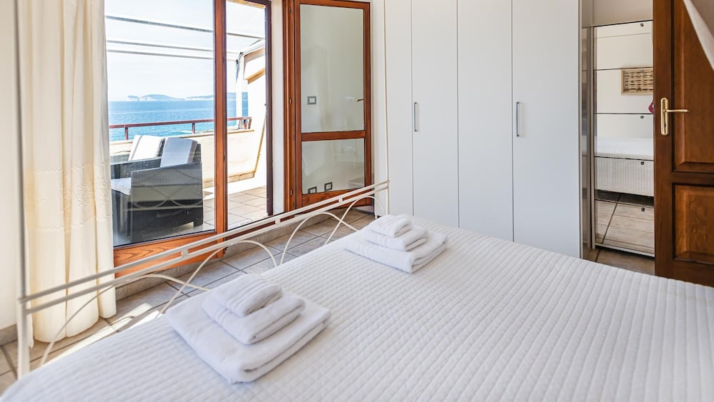 Valencia 26 in Alghero en Alghero — hotel room