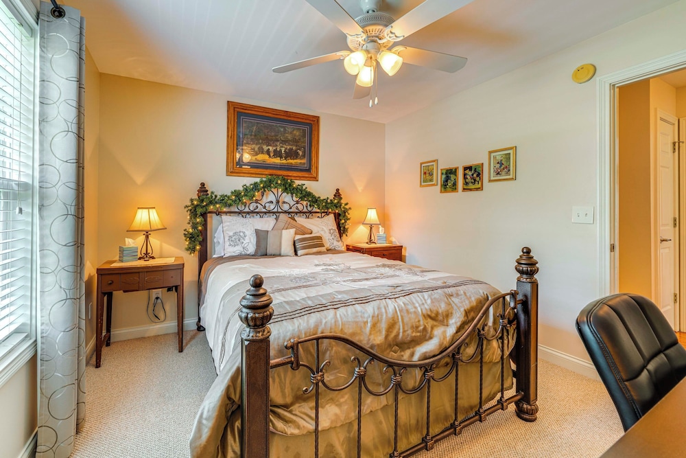 15 Mi to Louisville: Family Home w/ Private Yard!