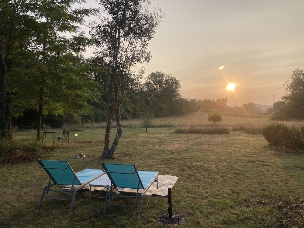 Les Deux Chevaux Guesthouse