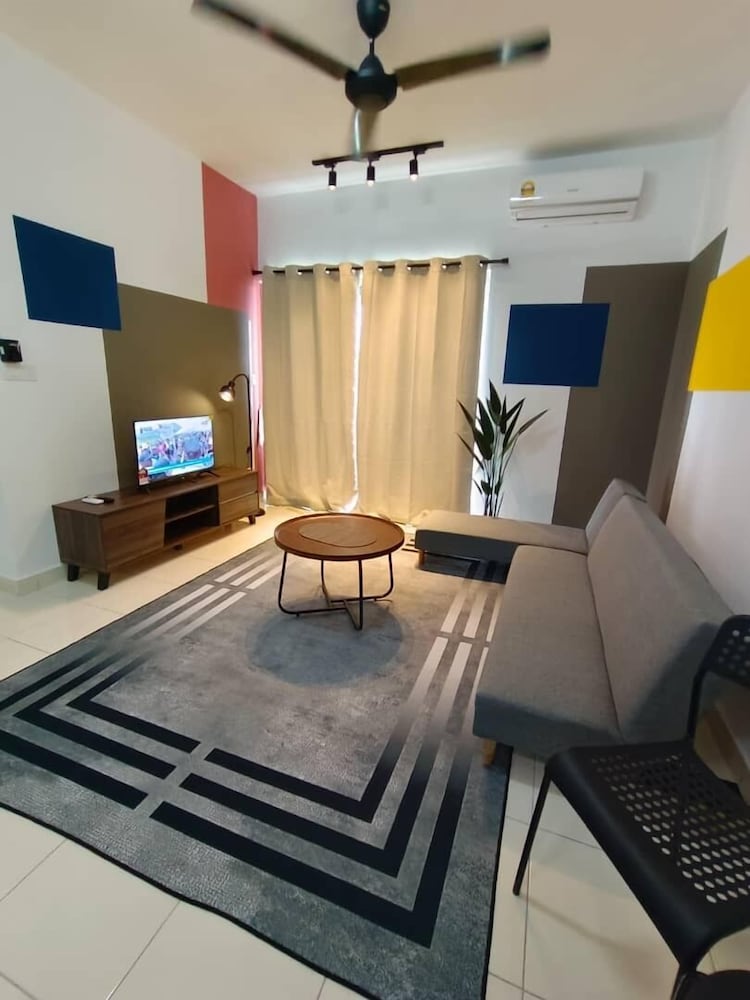 KLIA AIRPORT HOMESTAY 88