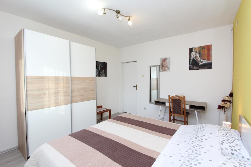 Apartments Eva