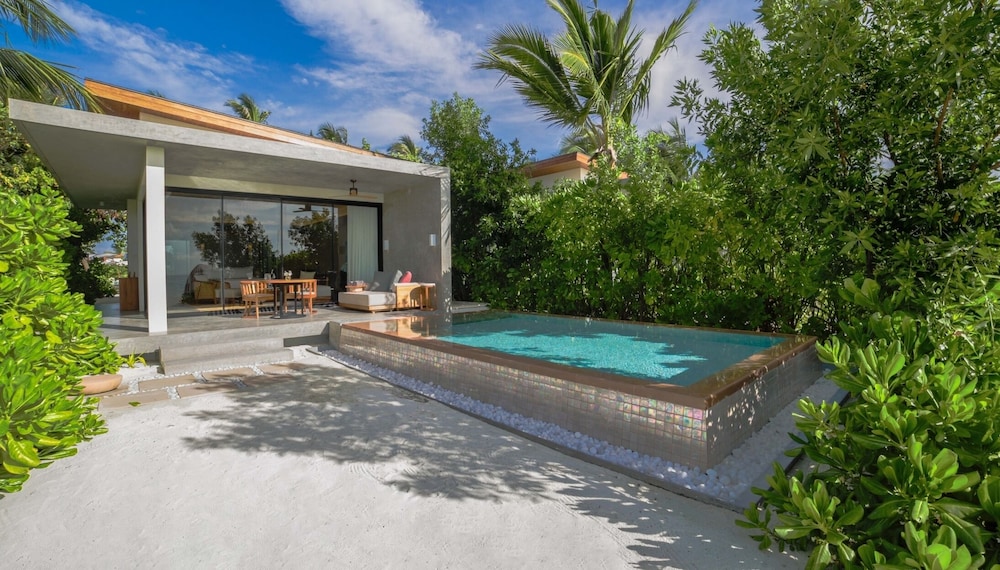 Kuda Villingili Maldives, Free Return Transfers 03 nights & above 3