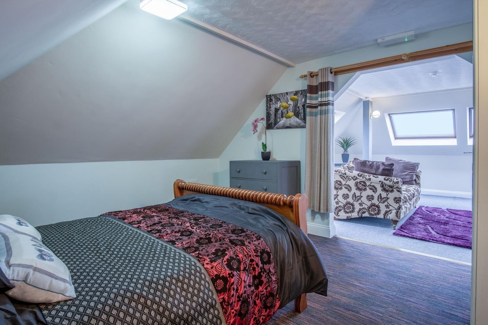 The Penthouse - 1 Bedroom Penthouse - Milford Haven