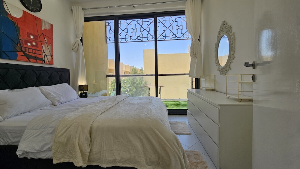 Dubai- 1bhk Villa Townhouse