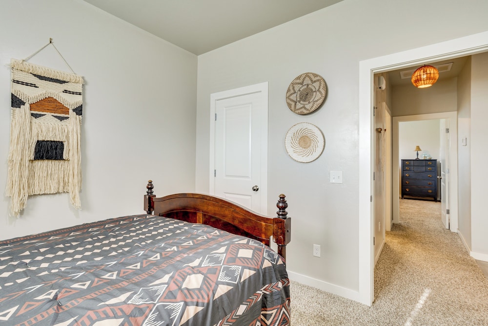 Golf, Swim, Relax: Oklahoma Ranchland Retreat