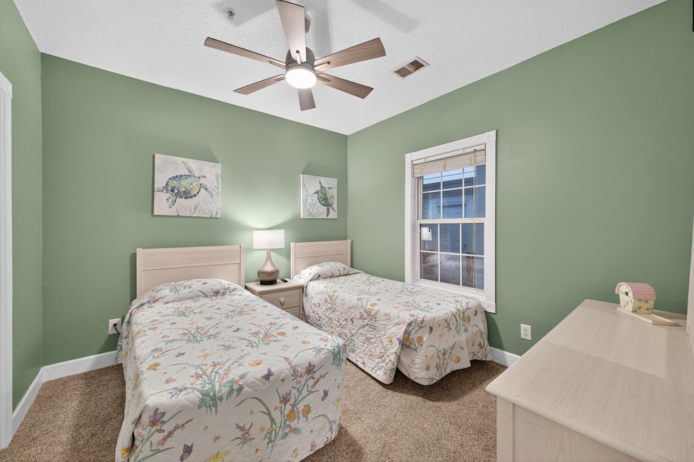 Magnolia North 4856-102 2 Bedroom Condo