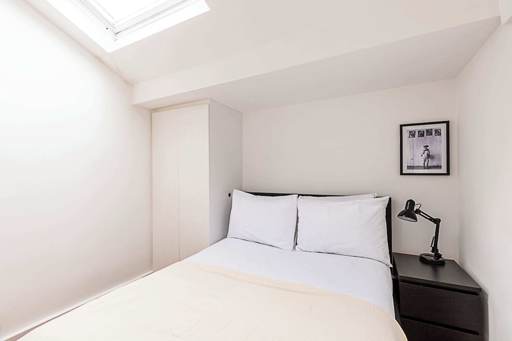 Fitzrovia Townhouse Apartment