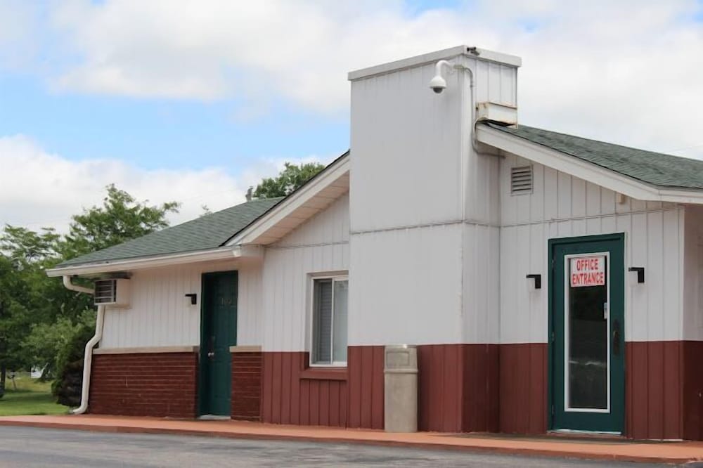 BlissPoint Inn FKA Motel 6t7