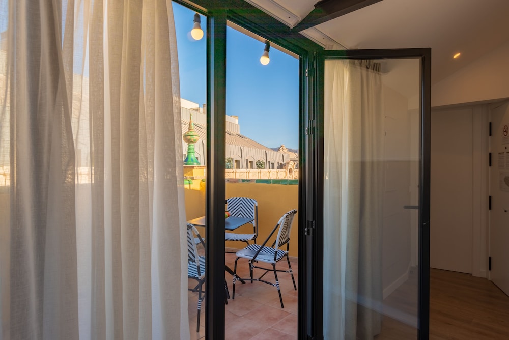 Feelathome Atarazanas Apartments 41