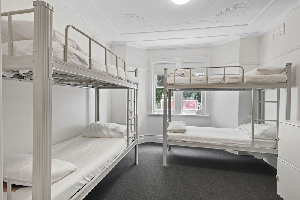 Potts Point Vacations - Serene Hostel - Property Image 3