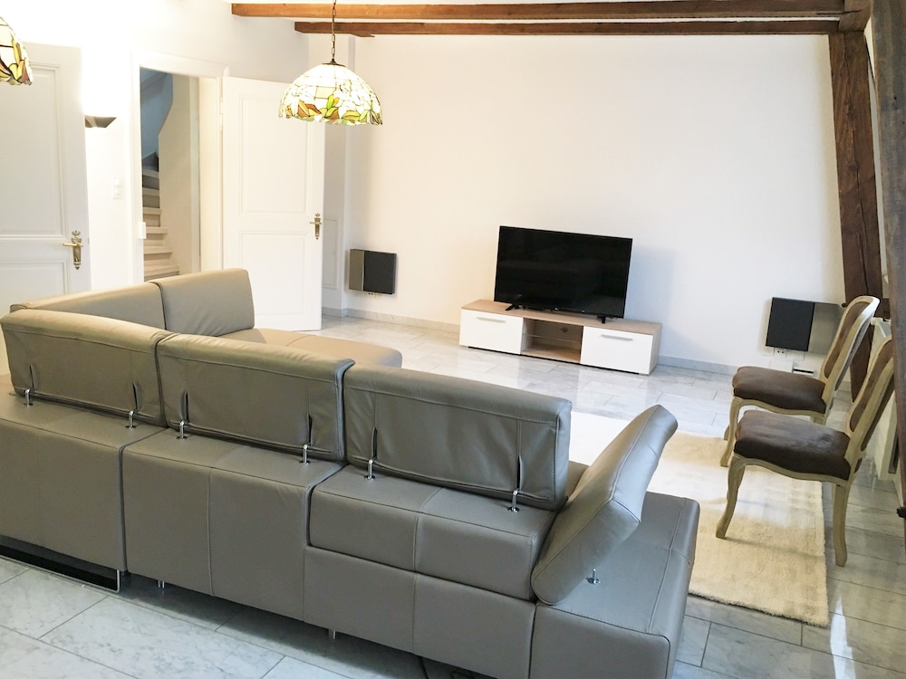 Ariba Aparthotel