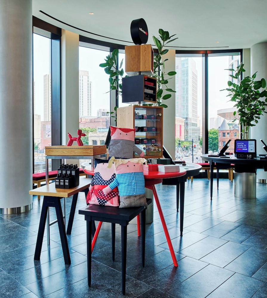 citizenM Boston Back Bay 11