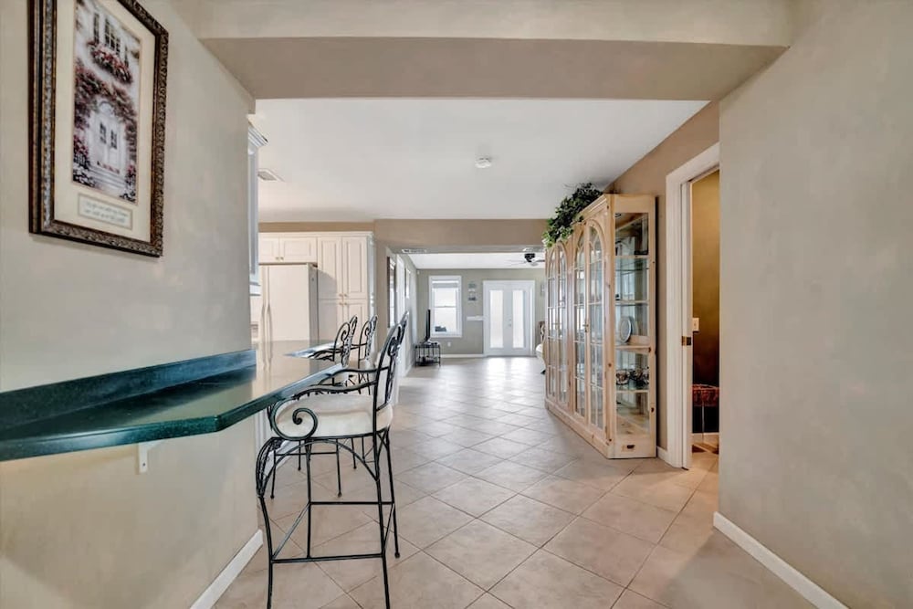Stones Throw Beachfront Family Suite 3 Views