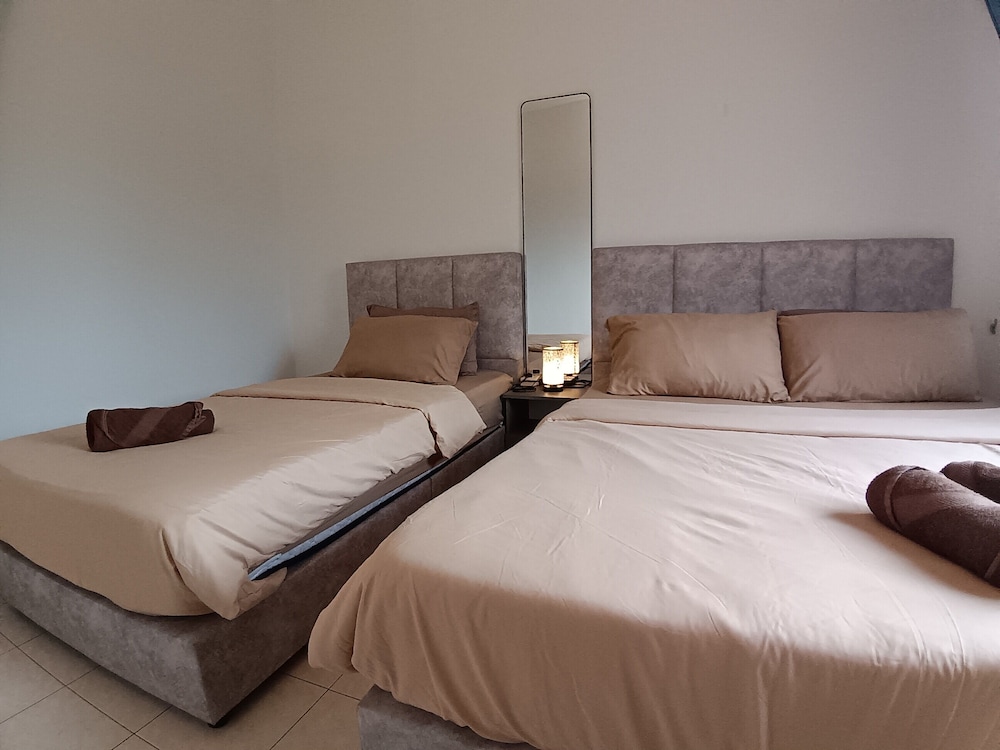 Jess Oasis Stay Tambun