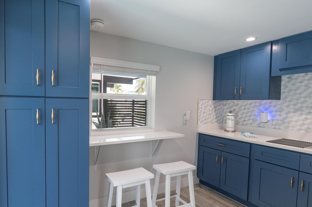 Curlew Beach Cottage