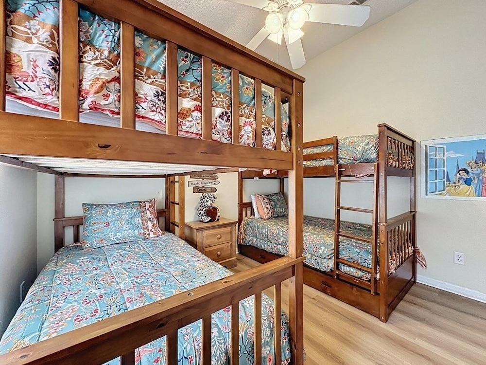 Incredible 4 Bed Pool/spa Home, Minutes To Disney 4 Bedroom Villa