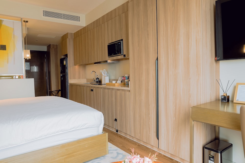 Hotel Residences at Acqua