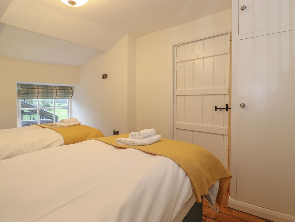 3 Settlebeck Cottages
