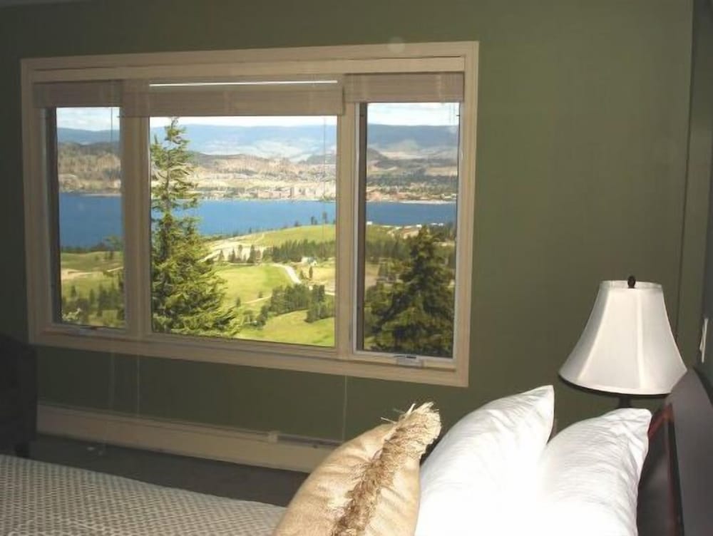 A View of the Lake Bed & Breakfast