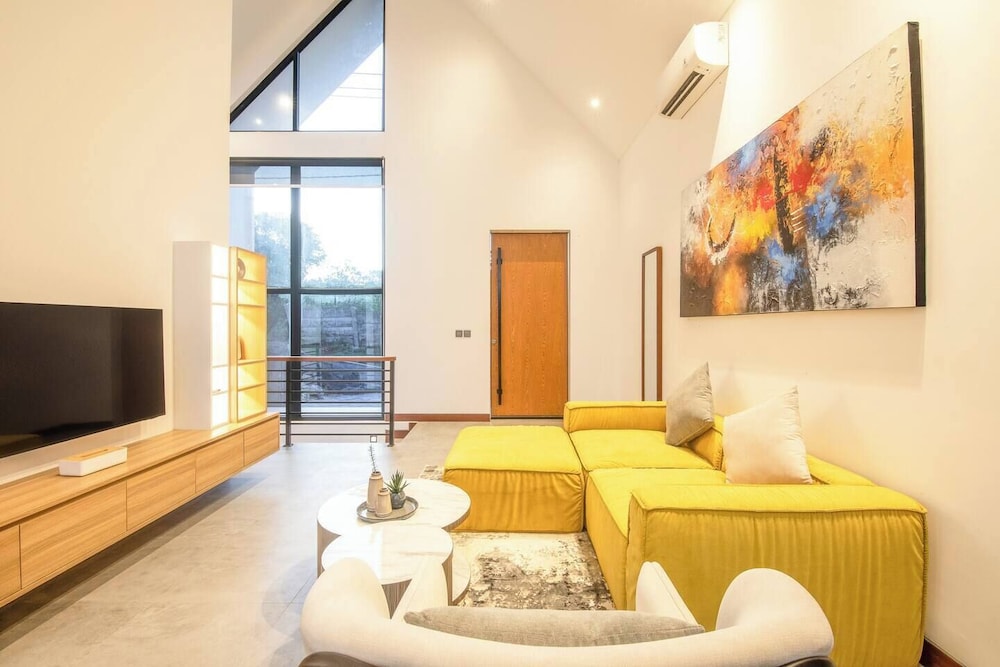 Elegant Villa Sinara 2BR With Sea View