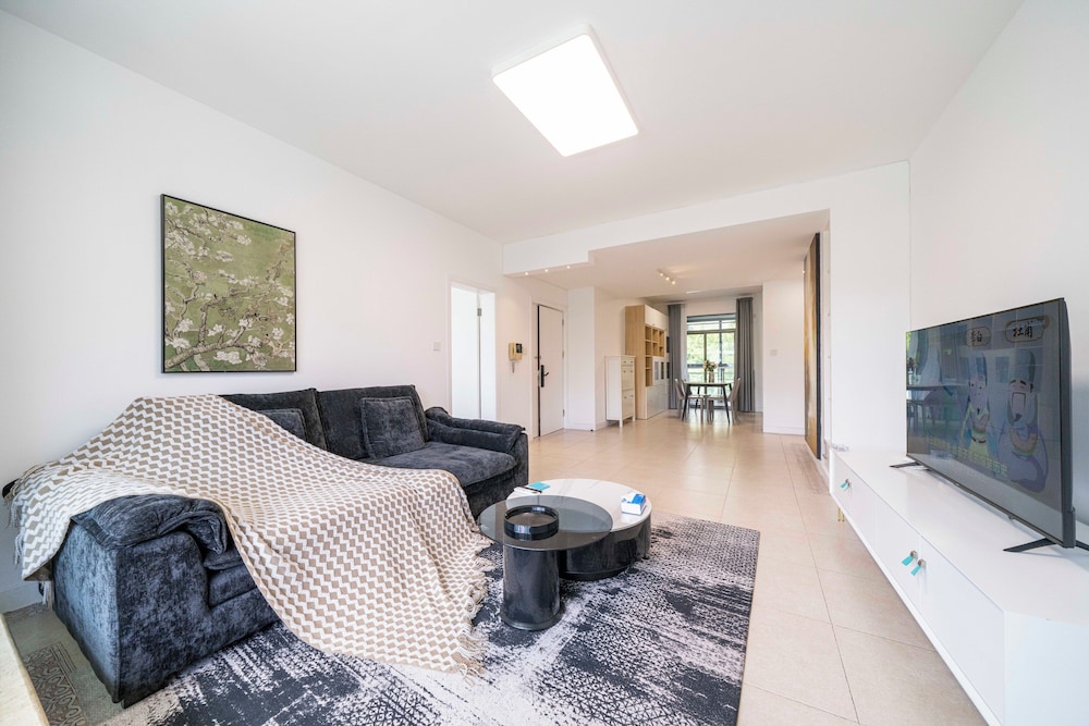 Tyms Family 3BR 2BA APT Crystal Garden