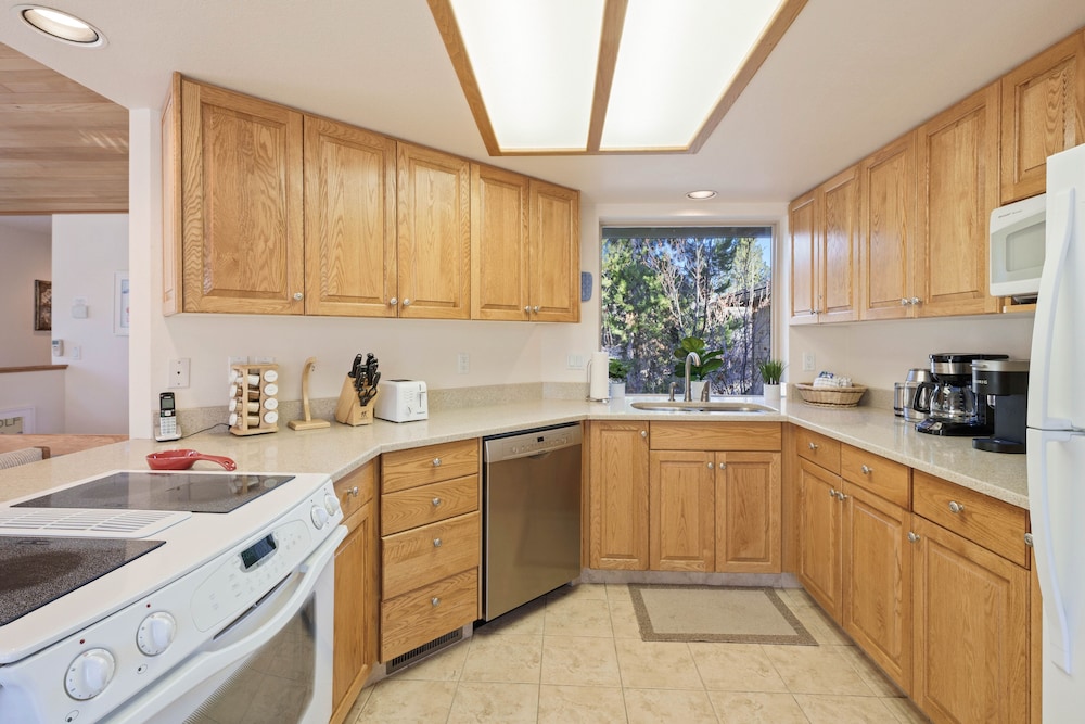 Fairway Village 8 3 Bedroom Condo