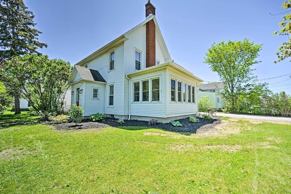 Home w/ Patio, 2 Blocks to St. Lawrence River - Property Image 30