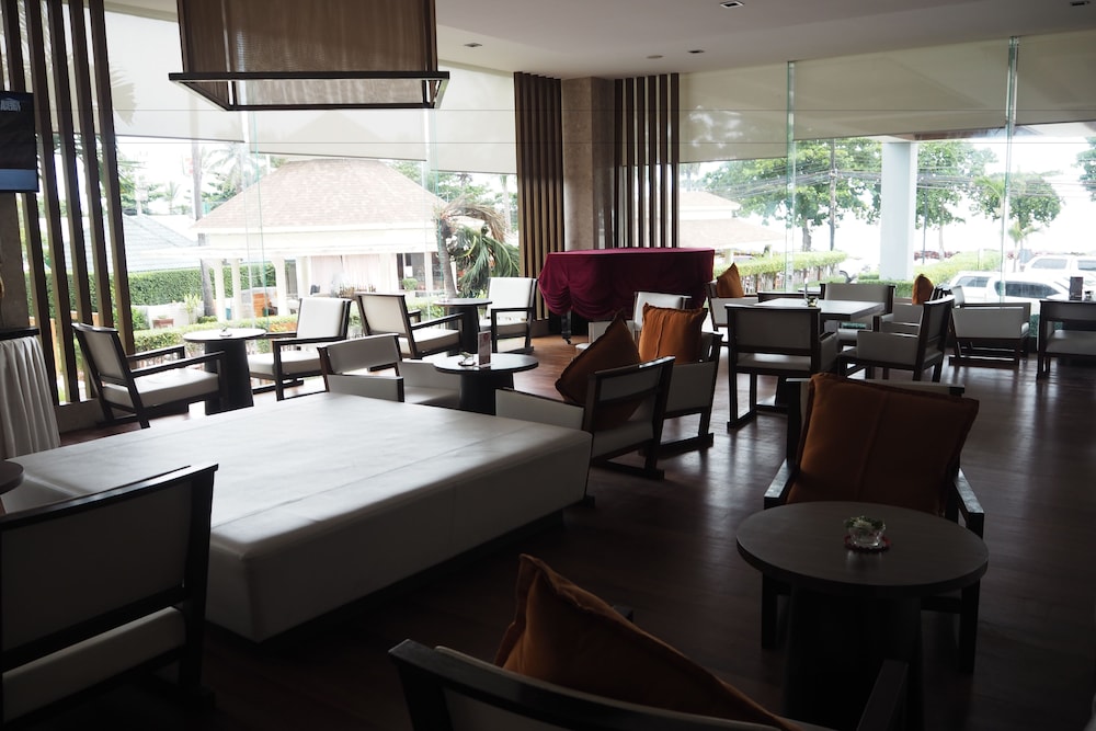 GRAND JOMTIEN PALACE HOTEL