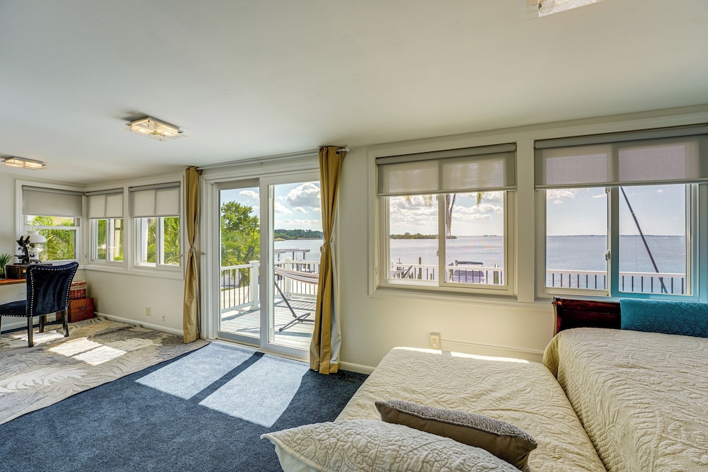 Gulf Coast Luxury! Quiet Home 4 Mi to Sponge Docks