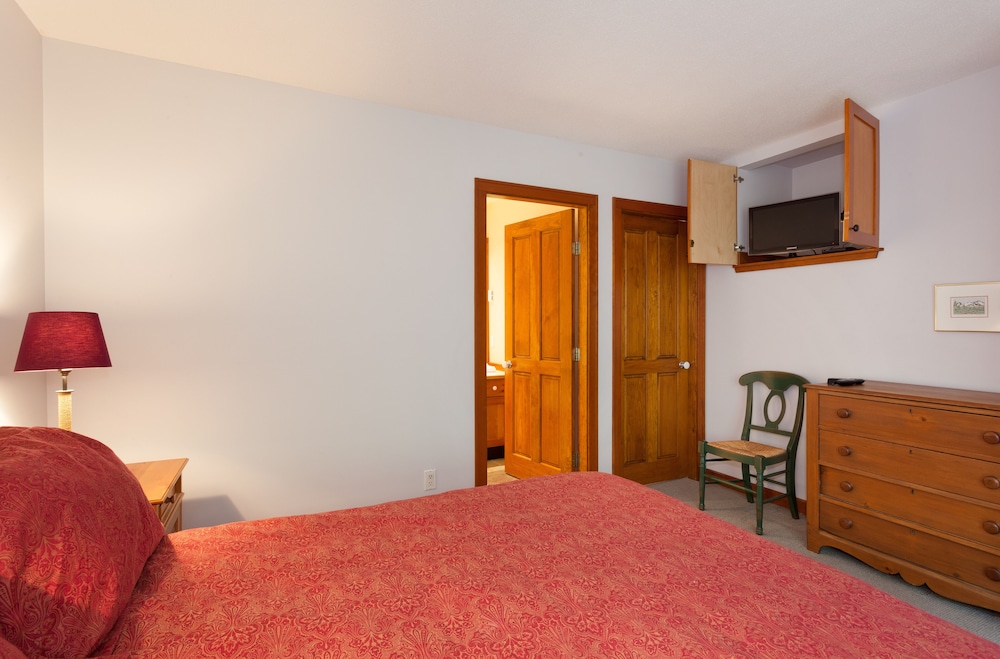 Tree Line by Whistler Premier - Image 4