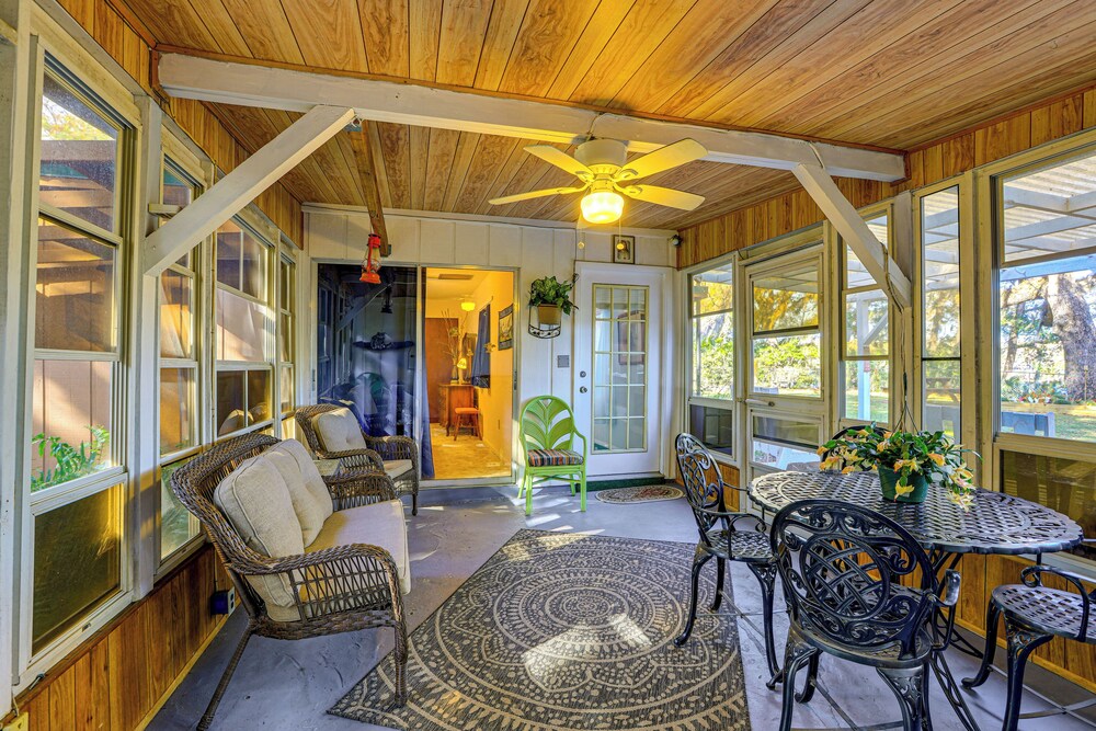 Boathouse w/ Screened Porch: Riverfront Escape!