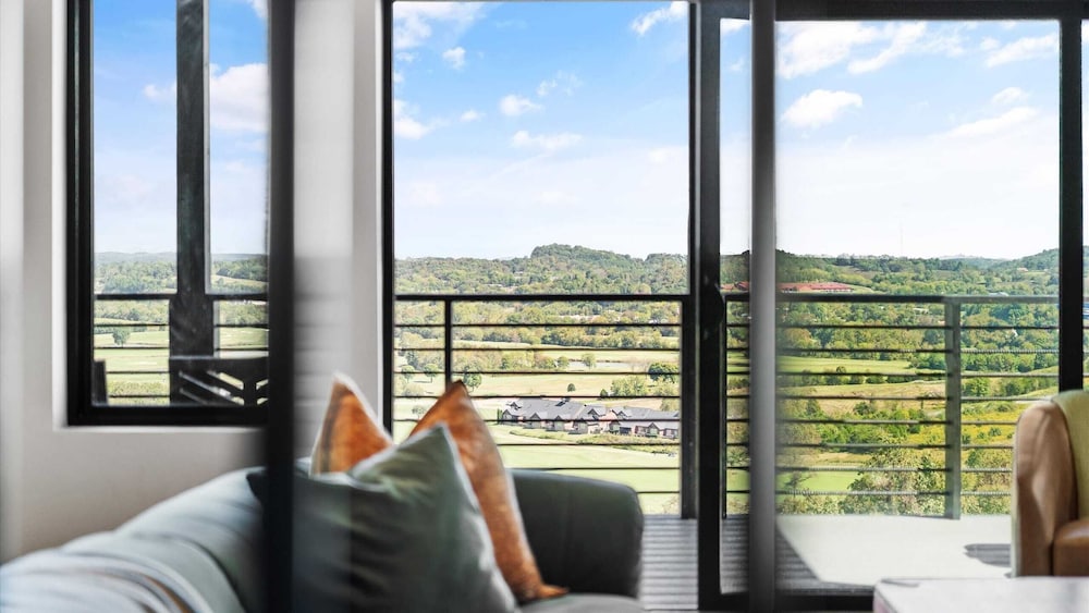 The Back Nine Retreat by Avantstay Private Golf Sim, Firepit & Mountain Views Near Dollywood