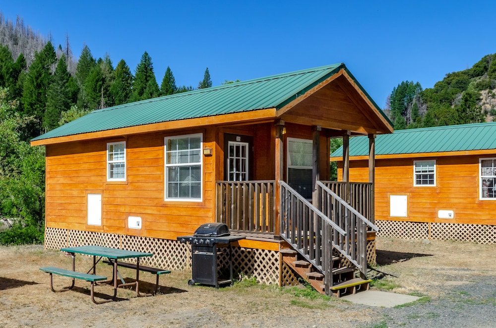 Yosemite Lakes RV Resort