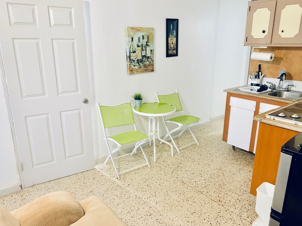 Atenas City Inn