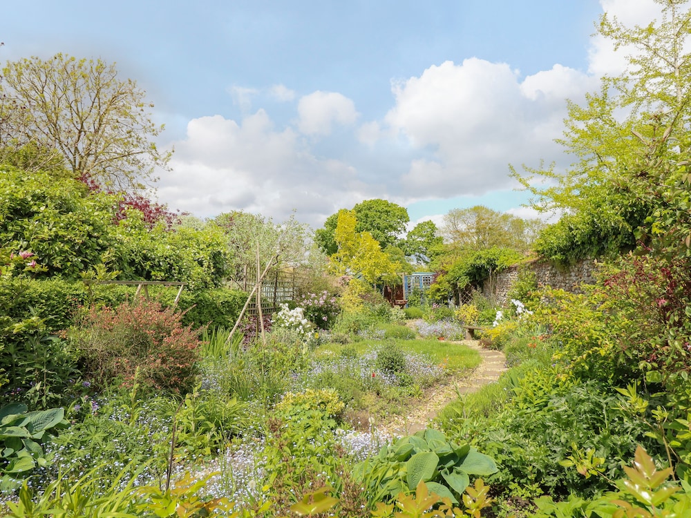 1 Chelsea Cottage