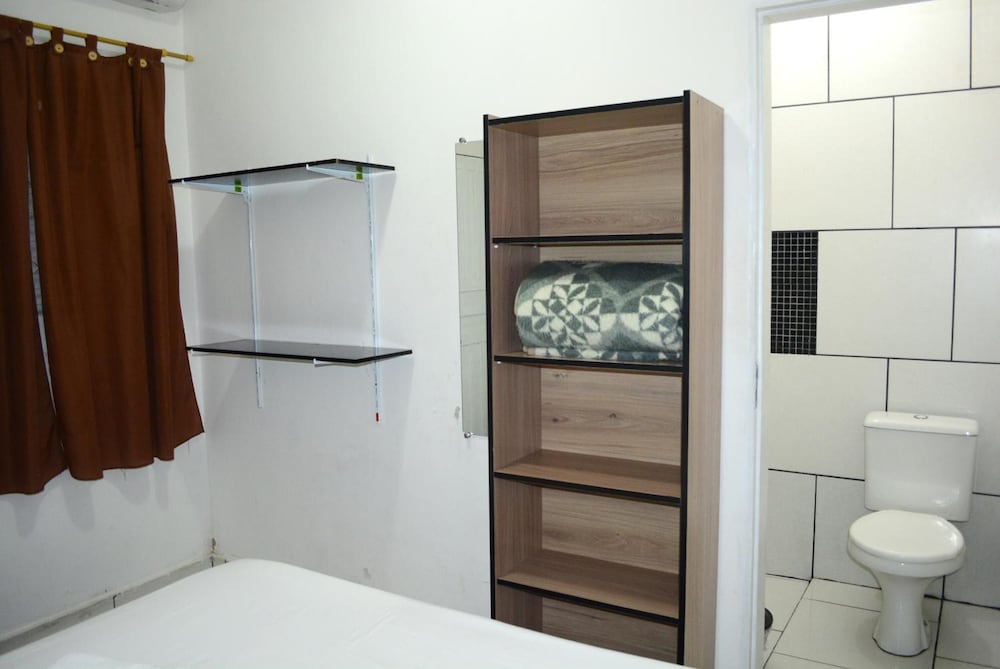 Lize Hotel-Hostel