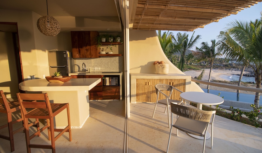 Punta Majahua Condos