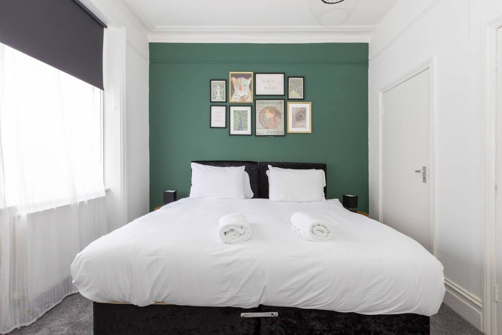 Peaceful and Light 1 Bedroom Flat in Kilburn