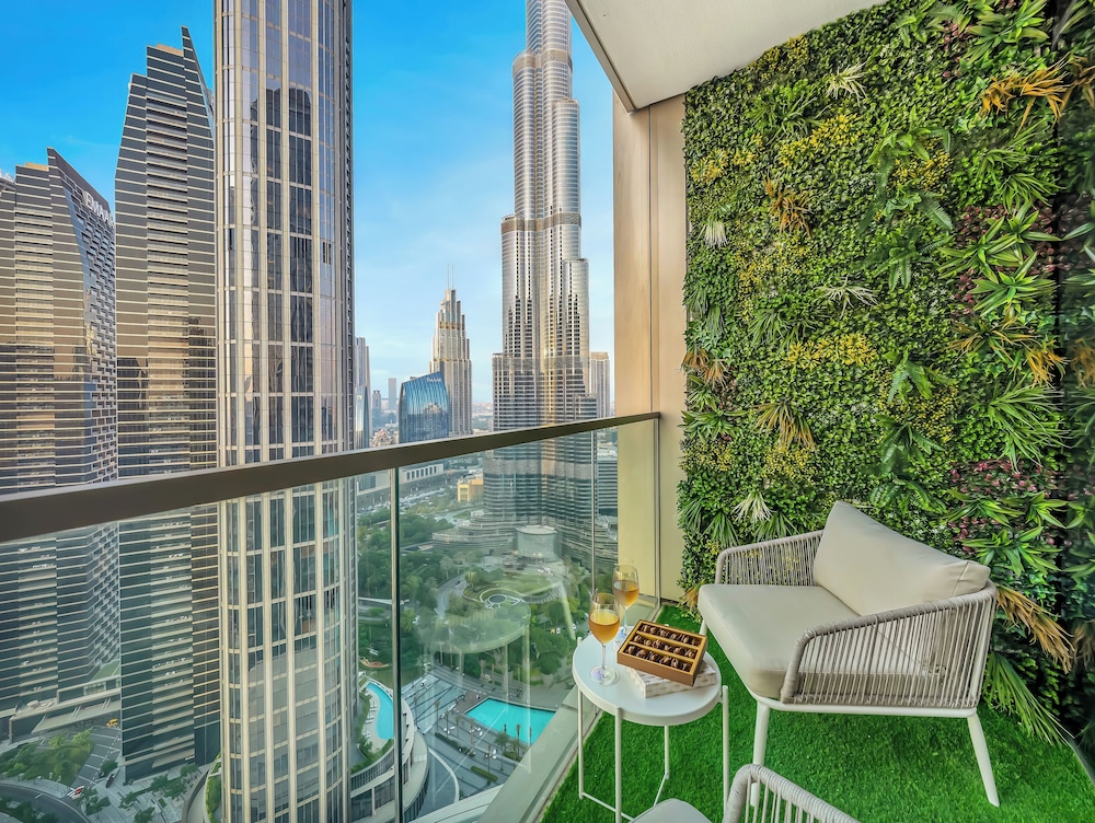 Skyline Grandeur I Burj & Fountain View