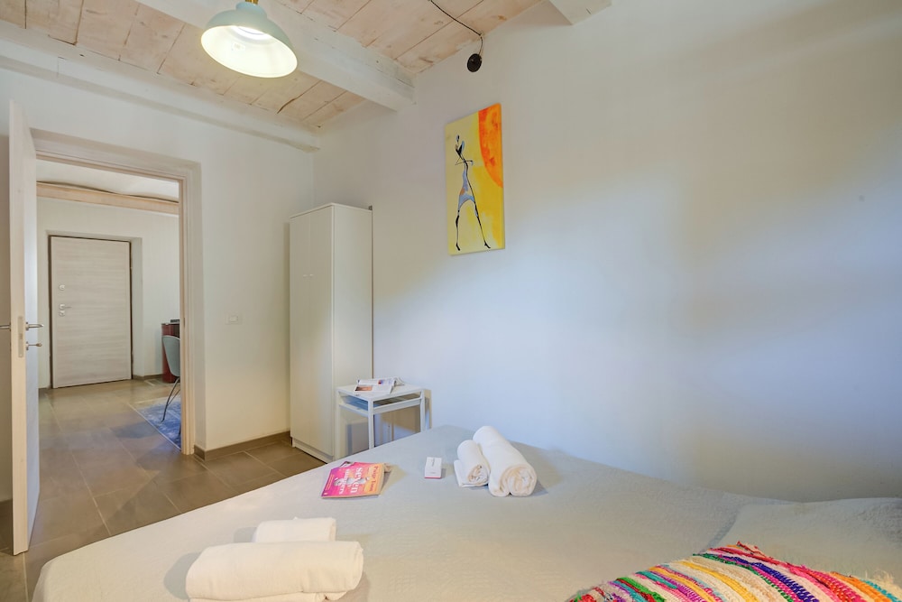 Bocca Al Lupo Apartments